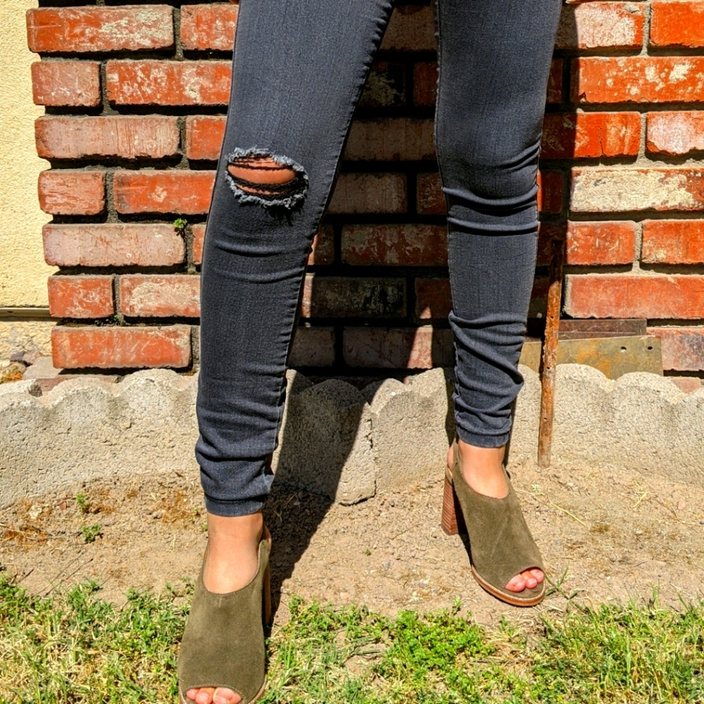 Bershka High Rise Jeggings (Grey & Black)